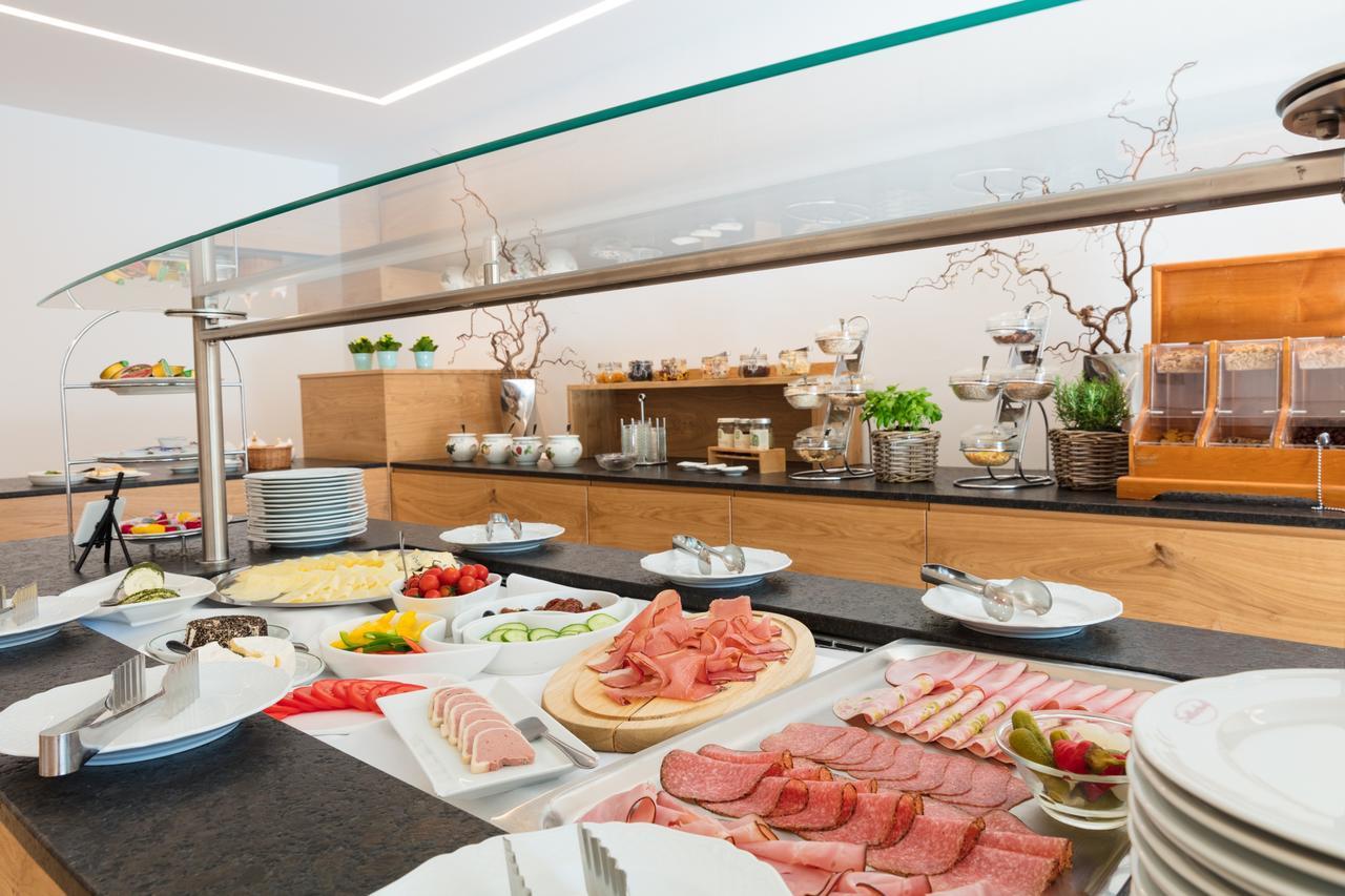 Garten - Hotel Sallerhof Grodig Ngoại thất bức ảnh